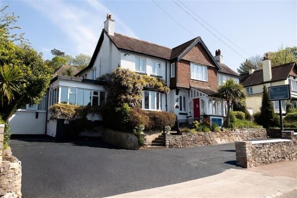 Outstanding Detached 9-Bedroom Guest House For Sale in Torquay Outstanding Detached 9-Bedroom Guest House For Sale in Torquay