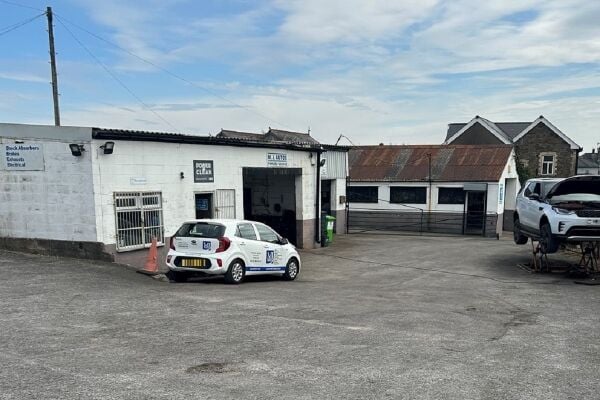 Established MOT Garage - Pencoed