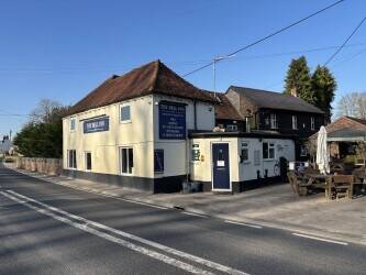 WILTSHIRE - MAIN ROAD FREEHOUSE WITH LETTING ROOMS