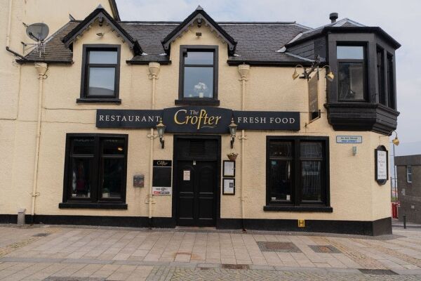 20+ Years Established Business In Fort William Profitable Public House & Restaurant Photo 1
