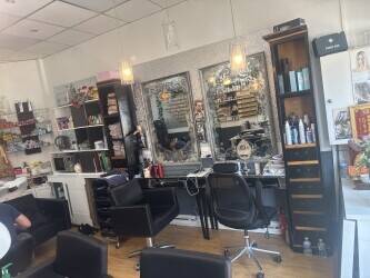 Hair & nail salon for sale
