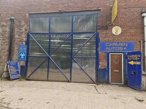MOT TEST, SERVICING, AND REPAIR  CENTRE