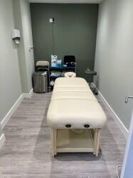 Fulham Wellness Clinic or restaurant | NO LANDLORD APPROVAL | &pound;26k Rent | Cash accepted