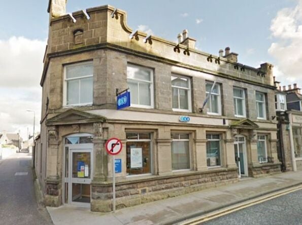 Opportunity to Acquire a Spacious Traditional Building Opportunity to Acquire a Spacious Traditional Building