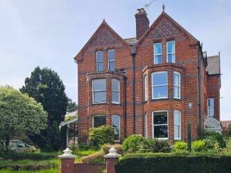 An attractive, former 8 Letting Room Guesthouse An attractive, former 8 Letting Room Guesthouse