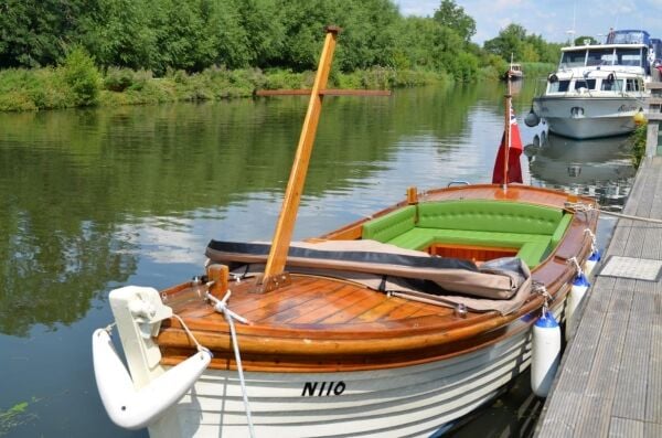 Luxury Canal Boat Cruise Business Located Gloucester