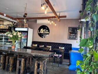 Well-established and popular caf&eacute; located in North West London.