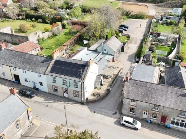 Well-presented, traditional freehouse in an award-winning South Somerset village For Sale in Chard