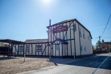 ESSEX - WELL-PRESENTED FREEHOUSE WITH POTENTIAL FOR FOOD