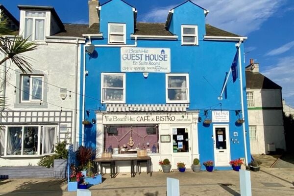 Guest Accommodation With Cafe - Holyhead Guest Accommodation With Cafe - Holyhead