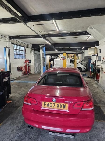 HIGHLY REGARDED MOT AND VEHICLE REPAIR BUSINESS