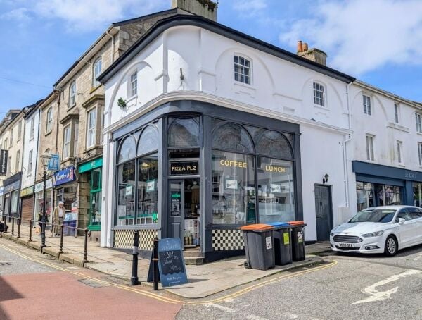 Leasehold Pizza Takeaway & Restaurant Located In Penzance Leasehold Pizza Takeaway & Restaurant Located In Penzance