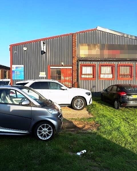 Garage  /   Workshop With Mot Centre class 4,5 & 7 for Sale