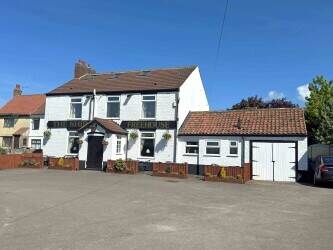 18TH CENTURY VILLAGE PUB IN EAST YORKSHIRE