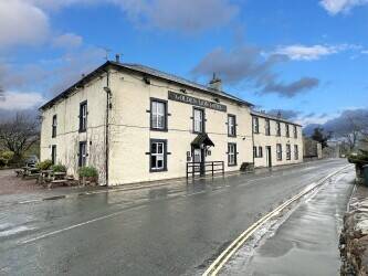YORKSHIRE DALES - 16TH CENTURY VILLAGE PUB