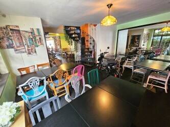 STUNNING ITALIAN RESTAURANT WITH 4 BED FLAT ABOVE—A3, A5 & ALCOHOL LICENCE (2400) STUNNING ITALIAN RESTAURANT WITH 4 BED FLAT ABOVE—A3, A5 & ALCOHOL LICENCE (2400)
