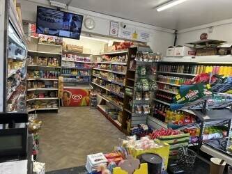 Shop for sale in Boston, cheap rent 