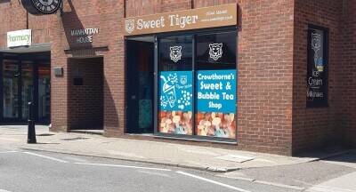 Established Sweet & Bubble Tea shop in Crowthorne High St - Berkshire Established Sweet & Bubble Tea shop in Crowthorne High St - Berkshire