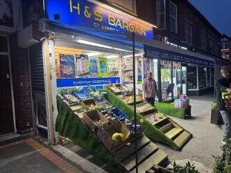 Convenience and Grocery Retail shop for Lease