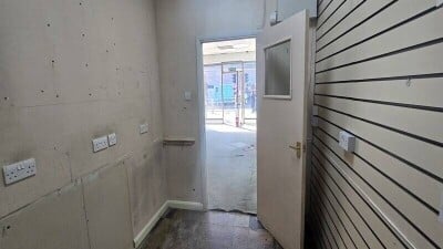 Retail Shop To Let