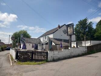 SOUTH WALES - WELL-ESTABLISHED AND HIGHLY PROFITABLE PUBLIC HOUSE WITH FOOD-LED BUSINESS SOUTH WALES - WELL-ESTABLISHED AND HIGHLY PROFITABLE PUBLIC HOUSE WITH FOOD-LED BUSINESS