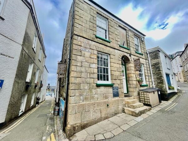 Freehold Portuguese Restaurant Located In Mevagissey