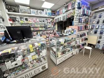 Vape, Mobile Phone & Repair Shop in High Street for Sale in Berkshire