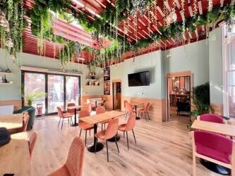 Charming Lampton Parkside Café for Sale – Prime Location & Turnkey Opportunity Charming Lampton Parkside Café for Sale – Prime Location & Turnkey Opportunity