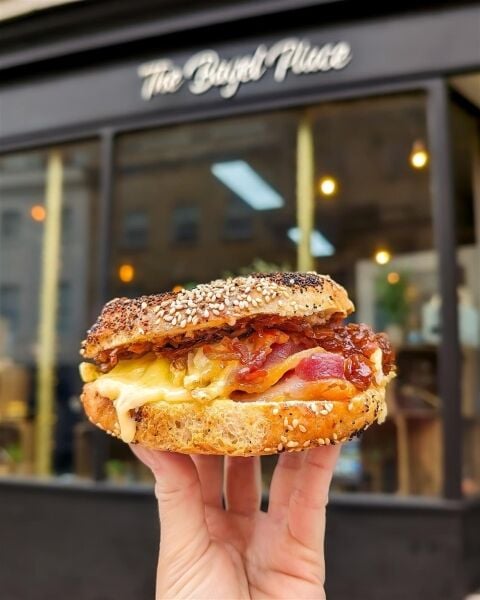 POPULAR MULTI-SITE BAGEL & BURRITO CHAIN WITH CENTRAL PRODUCTION HUB
