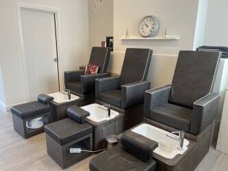 Established Beauty Business on the high street