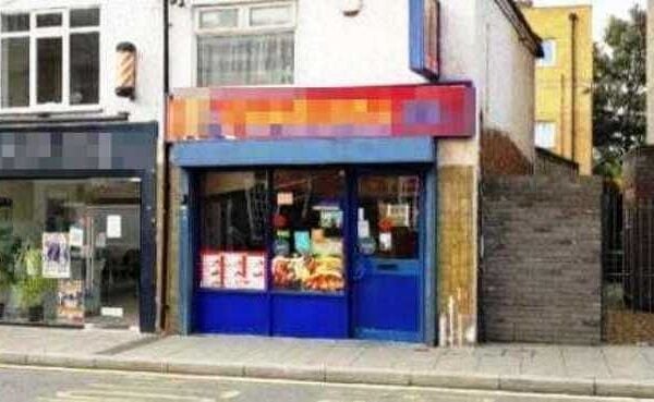 6 Day Opening Fast Food Takeaway specialising In Kebabs, Chicken And Burgers for Sale 6 Day Opening Fast Food Takeaway specialising In Kebabs, Chicken And Burgers for Sale