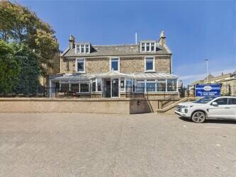 Well-established freehold restaurant & takeaway business set in prime city centre location.