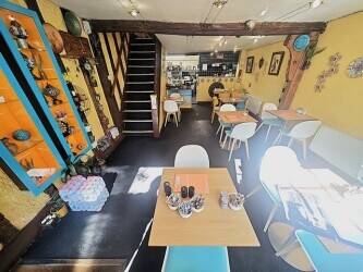 JUST REDUCED DAYTIME CAFÉ / RESTAURANT PRICE: £29,999 plus SAV– LEASEHOLD – TOWN CENTRE – ESSEX JUST REDUCED DAYTIME CAFÉ / RESTAURANT PRICE: £29,999 plus SAV– LEASEHOLD – TOWN CENTRE – ESSEX
