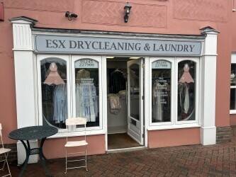 Dry Cleaning receivers and laundry services. High turnover, beautiful location Photo 1