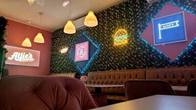 40 Seater Luxury Restaurant For Sale Photo 1