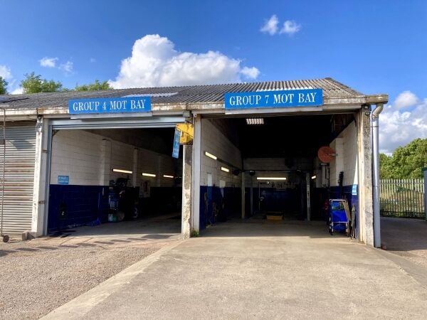 MOTOR VEHICLE M.O.T CENTRE, REPAIR & SERVICING