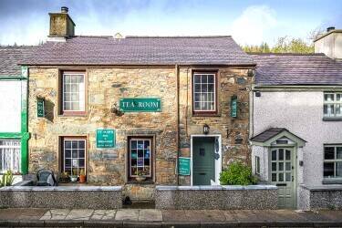 ERYRI (SNOWDONIA NATIONAL PARK) - TRADITIONAL BED & BREAKFAST AND TEAROOMS ERYRI (SNOWDONIA NATIONAL PARK) - TRADITIONAL BED & BREAKFAST AND TEAROOMS