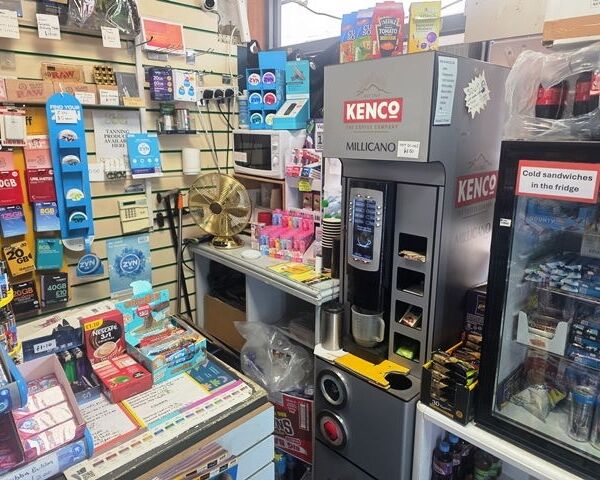 Kiosk selling Counter News, Confectionery, Tobacco, Vapes, Sandwiches, Teas & Coffees for Sale