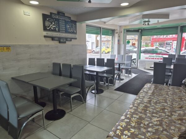 Spice Up Your Future with This Thriving Restaurant in Slough!