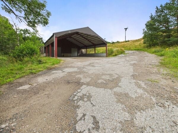 Versatile Industrial Site with Renewable Income – Towiemore