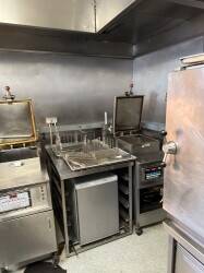 Profitable Takeaway Fired Chicken Shop for Sale Photo 1