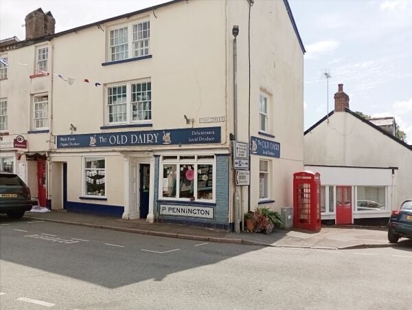 DELICATESSEN & TEA ROOM/COFFEE SHOP