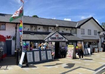 ESTABLISHED POPULAR GIFTWARE BUSINESS, LLANGOLLEN, NORTH WALES FOR SALE. ESTABLISHED POPULAR GIFTWARE BUSINESS, LLANGOLLEN, NORTH WALES FOR SALE.