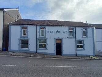 SOUTH WALES - EDGE OF TOWN CENTRE FREEHOUSE SOUTH WALES - EDGE OF TOWN CENTRE FREEHOUSE