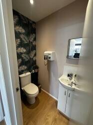 Thriving Beauty Salon in New Malden Thriving Beauty Salon in New Malden