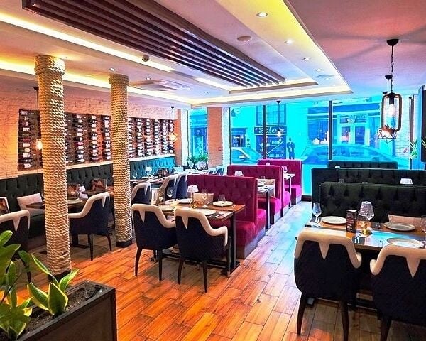 Fantastic Licensed Meze Restaurant Plus Cocktail Bar for Sale
