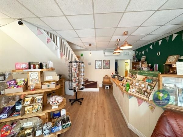 Sweet Shop/Coffee Shop/Tea Room in Ashton-in-Makerfield Photo 1