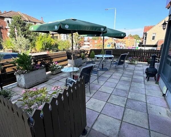 Licensed not Utilised Pizza Restaurant And Delivery for Sale Licensed not Utilised Pizza Restaurant And Delivery for Sale