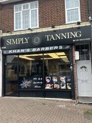Established Barber Shop for sale with Tanning salon in Mottingham London.