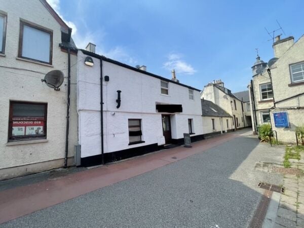Attractive Town Centre Premises – Former Salon, Dingwall